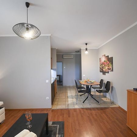 Salt Hill Apartmanok 艾格扎洛克 外观 照片