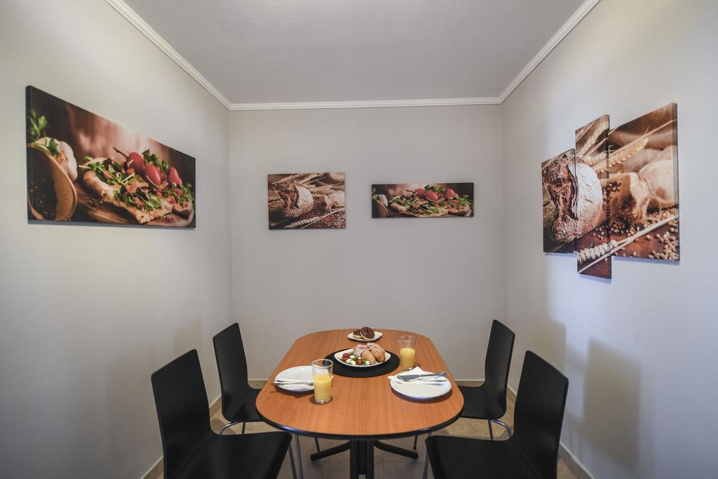 Salt Hill Apartmanok 艾格扎洛克 外观 照片