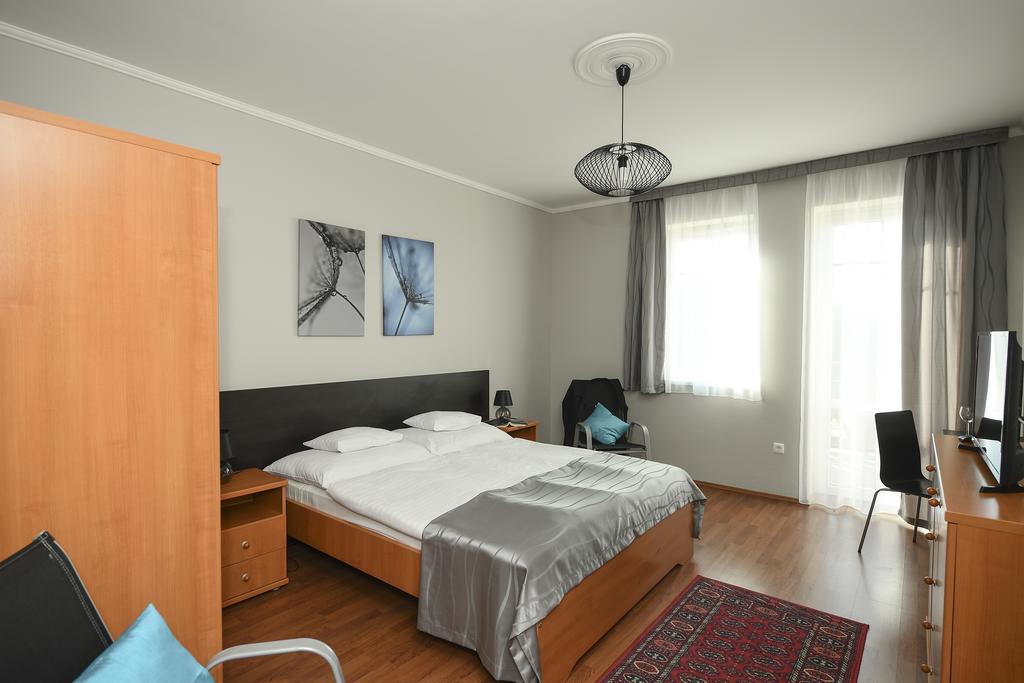 Salt Hill Apartmanok 艾格扎洛克 外观 照片