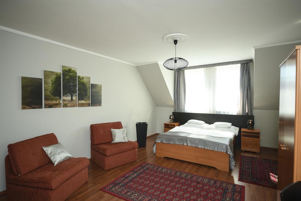 Salt Hill Apartmanok 艾格扎洛克 外观 照片