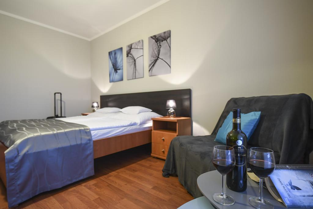 Salt Hill Apartmanok 艾格扎洛克 外观 照片
