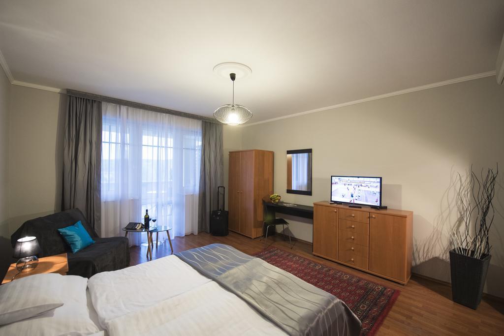 Salt Hill Apartmanok 艾格扎洛克 外观 照片