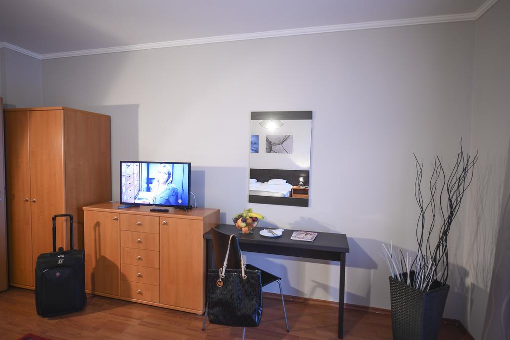 Salt Hill Apartmanok 艾格扎洛克 外观 照片