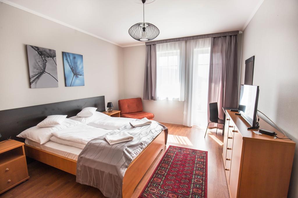 Salt Hill Apartmanok 艾格扎洛克 外观 照片