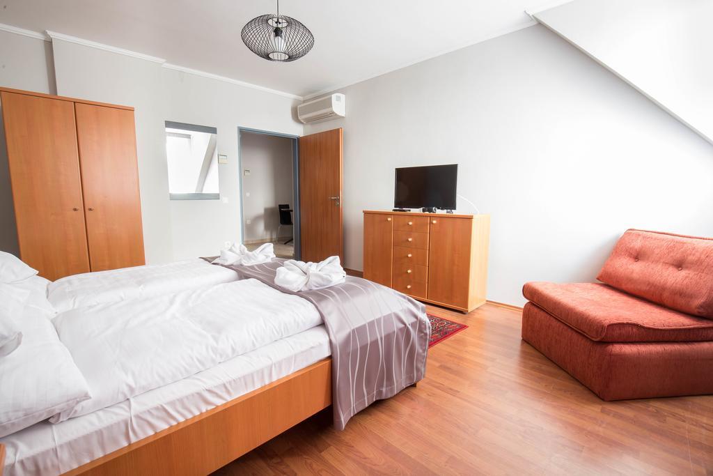 Salt Hill Apartmanok 艾格扎洛克 外观 照片