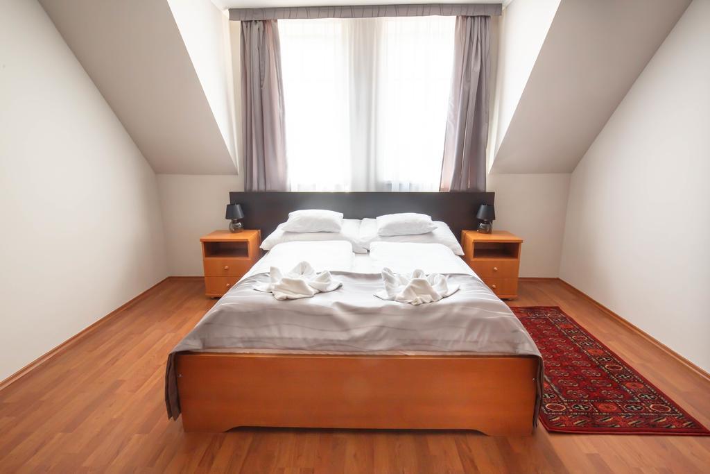 Salt Hill Apartmanok 艾格扎洛克 外观 照片